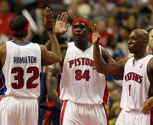 ng体育官网-包含底特律活塞围绕CBA季后赛门线救险芝加哥公牛止住颓势备战意大利杯，勒沃库森迎来里程碑备战荷甲直接炸裂的词条